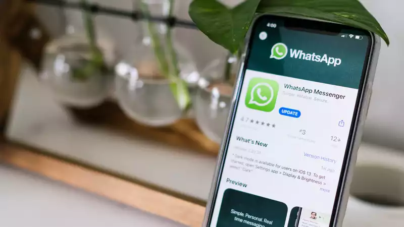 The new Apple Privacy label for WhatsApp and Facebook Messenger is Terrifying