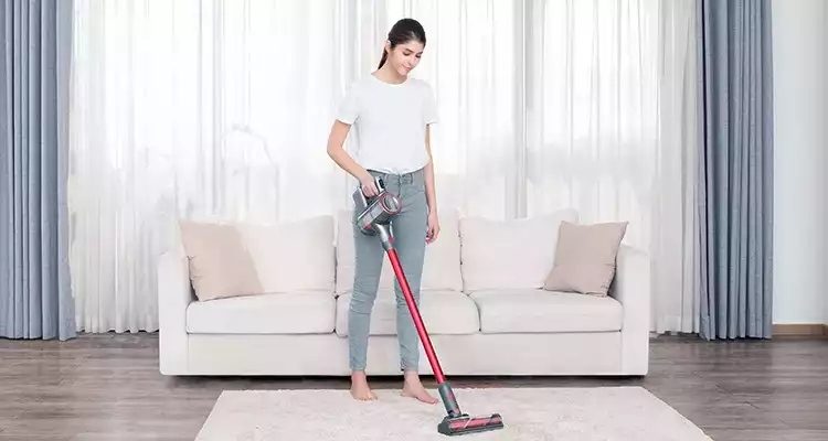 Roborock H6 is a smooth, new stick vacuum on the block and it's$50 off for a limited time