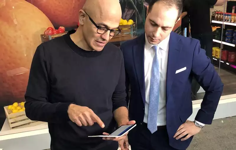 Microsoft CEO shows off the surface duo, it is "darn smooth"