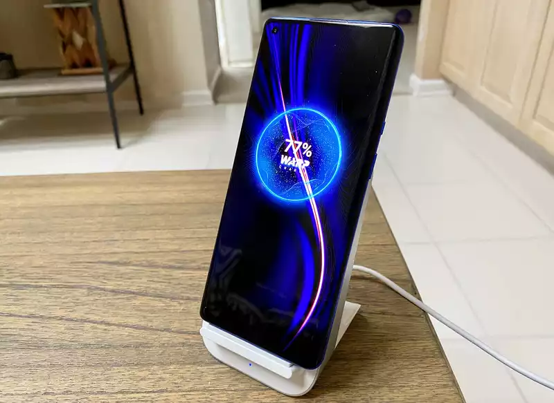 OnePlus9 Leak reveals how it blows away Samsung Galaxy S21