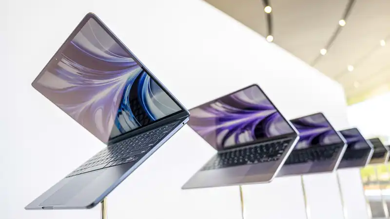 MacBook Air with OLED Reportedly Delayed beyond 2027 - What We Know